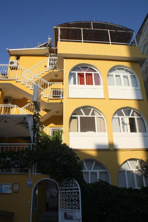 Kibar Apart Pansiyon Kusadası Exterior foto